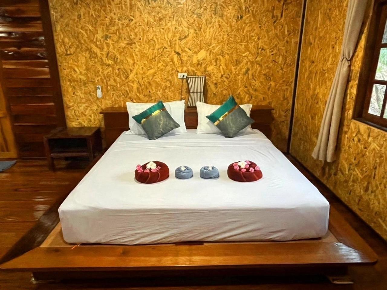 Koh Jum Home Stay Buitenkant foto